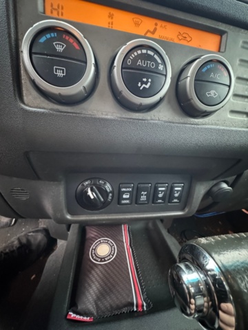 1449634-15 A-Traktor Nissan Navara Dubbelhytt 2.5 dCi 4x4 Automatisk, 171hk, 2008 (Reparationsobjekt)