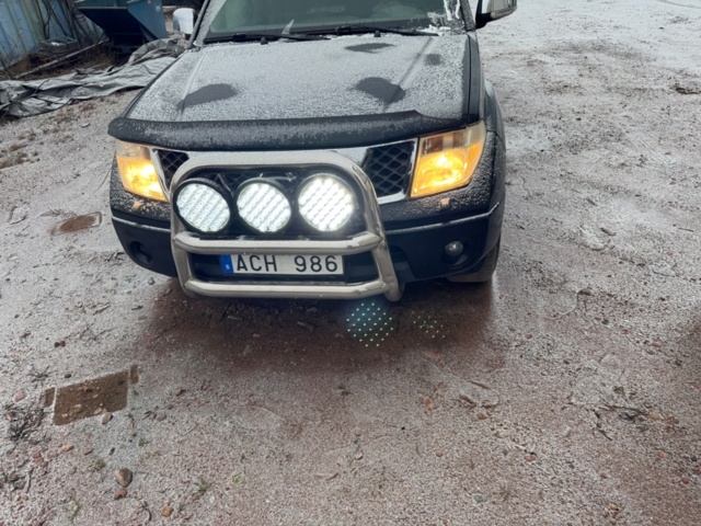 1449634-9 A-Traktor Nissan Navara Dubbelhytt 2.5 dCi 4x4 Automatisk, 171hk, 2008 (Reparationsobjekt)