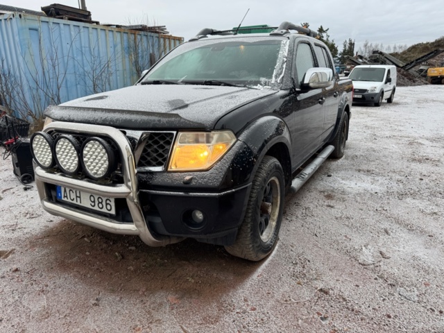 1449634-1 A-Traktor Nissan Navara Dubbelhytt 2.5 dCi 4x4 Automatisk, 171hk, 2008 (Reparationsobjekt)