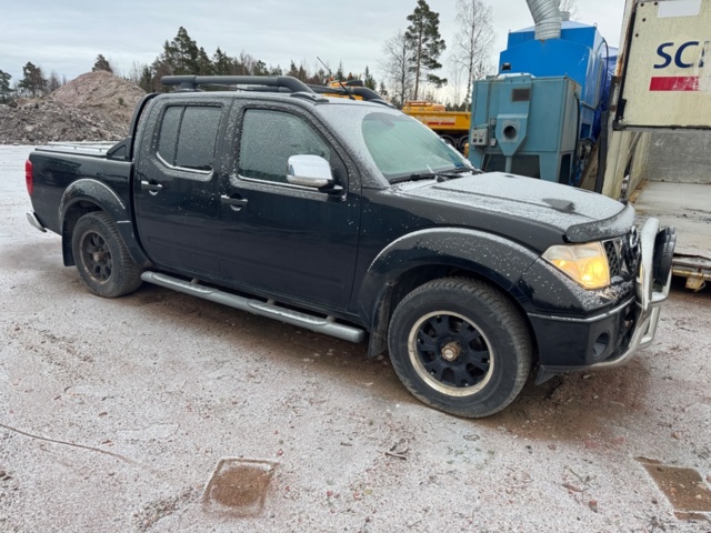 1449634-5 A-Traktor Nissan Navara Dubbelhytt 2.5 dCi 4x4 Automatisk, 171hk, 2008 (Reparationsobjekt)