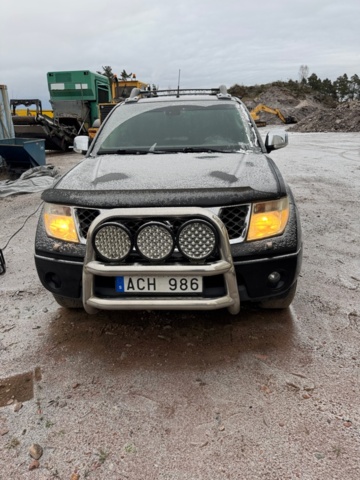 1449634-8 A-Traktor Nissan Navara Dubbelhytt 2.5 dCi 4x4 Automatisk, 171hk, 2008 (Reparationsobjekt)
