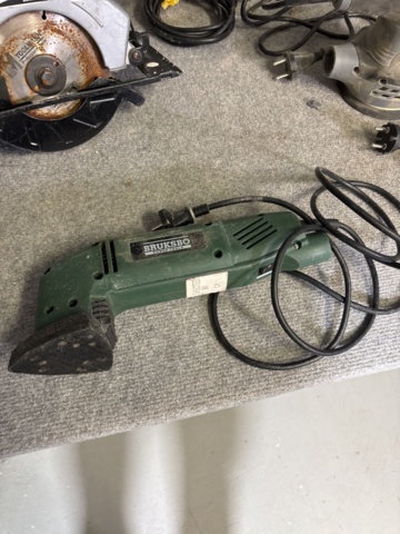 1274494-3 Samling med diverse elverktyg