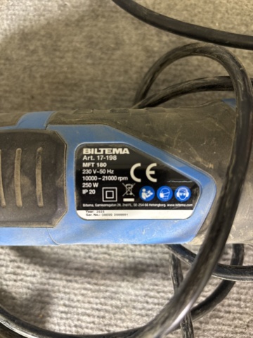 1274494-20 Samling med diverse elverktyg