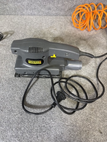 1274494-31 Samling med diverse elverktyg