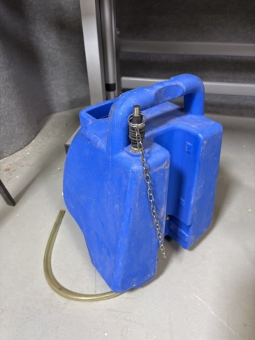 1443714-5 Collection of tools and cleaning equipment for construction