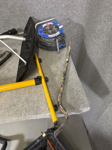 1443714-14 Collection of tools and cleaning equipment for construction