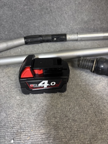 1443714-23 Collection of tools and cleaning equipment for construction