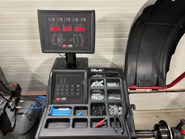 1372682-3 Hjulbalanseringsmaskin - PELA U-828