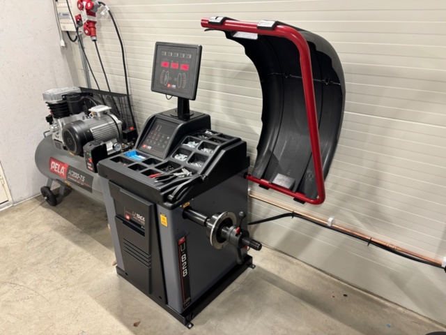 1372682-4 Hjulbalanseringsmaskin - PELA U-828