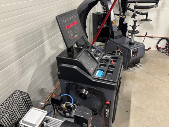 1372682-5 Hjulbalanseringsmaskin - PELA U-828