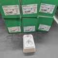 1447627-1 Vägguttag 2-vägs jordat, 60 st – Schneider Electric, Exxact