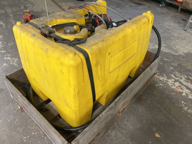 1423605-2 Farmartank med 12V pump