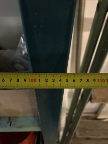 1423608-6 Plåthyllor med innehåll - 5 sektioner