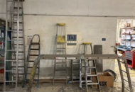 1423609 Större samling med diverse stegar