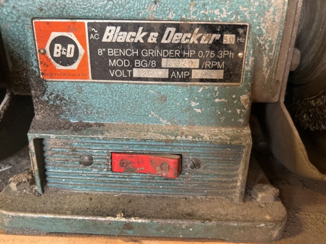 1423615-4 Bänkslipmaskin - Black & Decker BG/8