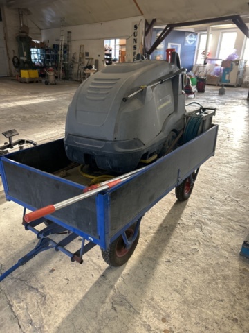 1423634-2 Hetvattentvätt med vagn - Kärcher HDS 12/18-4S