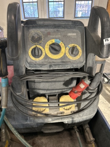 1423634-8 Hetvattentvätt med vagn - Kärcher HDS 12/18-4S