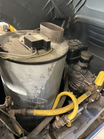 1423634-10 Hetvattentvätt med vagn - Kärcher HDS 12/18-4S