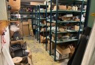 1423644 Lager med hyllor och reservdelar från båtverkstad - 21 sektioner plåthyllor