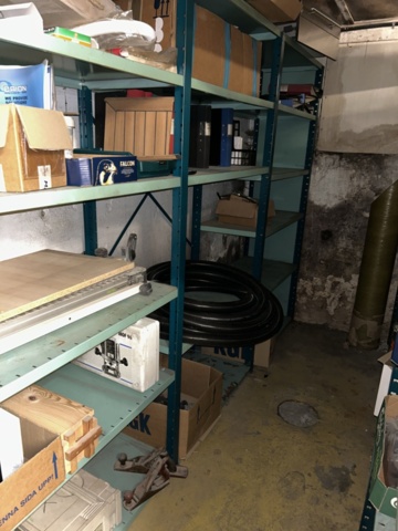 1423644-4 Lager med hyllor och reservdelar från båtverkstad - 21 sektioner plåthyllor