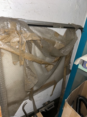 1423644-85 Lager med hyllor och reservdelar från båtverkstad - 21 sektioner plåthyllor