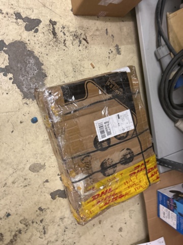 1423645-11 Hyllor 4 st med innehåll