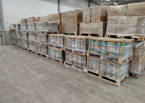 Partiförsäljning - Balkskor, Skruv, Terassfötter & Vinkelbeslag