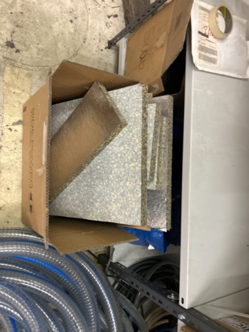 1423645-23 Hyllor 4 st med innehåll