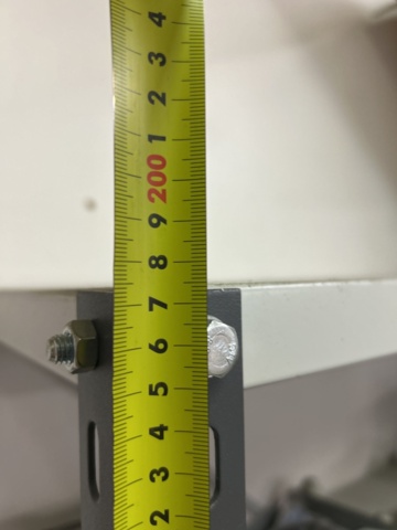 1423645-28 Hyllor 4 st med innehåll