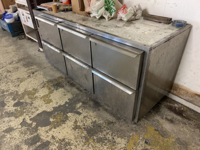 1423646-2 Kylbänk med 6 draglådor och separat kompressor