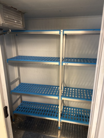 1372694-3 Hyllsystem i två sektioner