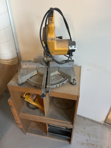 1423650-1 Kap- och gersåg med skåp - DeWalt DW700