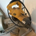 1423650-2 Kap- och gersåg med skåp - DeWalt DW700