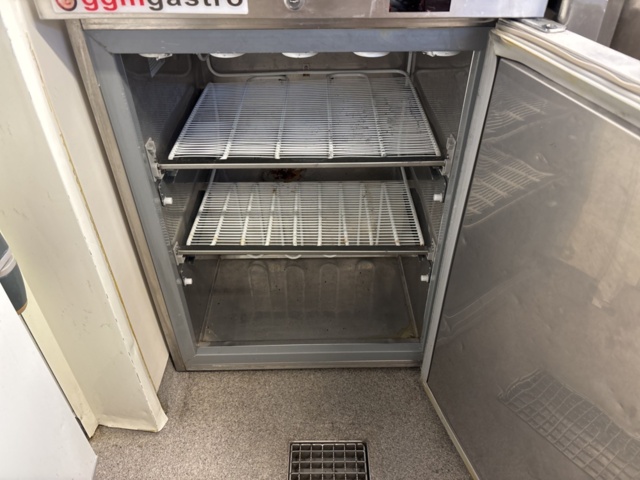 1372703-4 Frysskåp – GGM Gastro