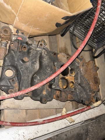 1423660-13 Större samling med diverse reservdelar och inventarier från båtverkstad