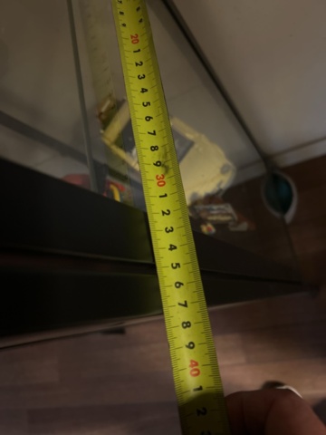 1423662-10 Diverse möbler och köksinventarier i rummet