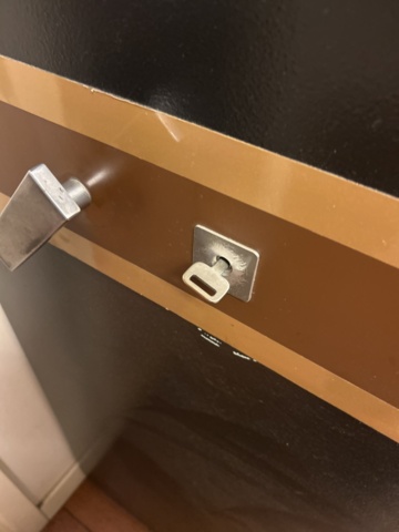 1423663-3 Säkerhetsskåp - Hadak A90