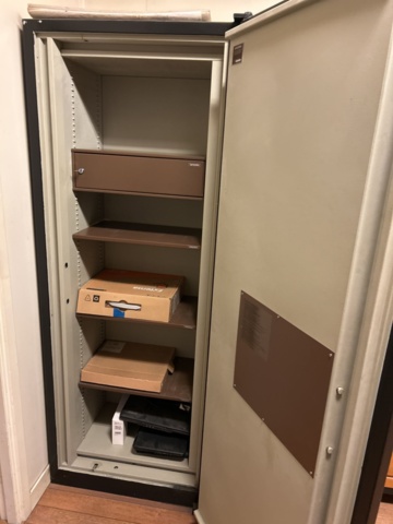 1423663-2 Säkerhetsskåp - Hadak A90