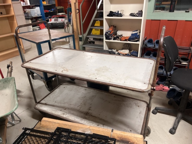 1431532-8 Material carts, warehouse carts, rolling tables, etc.