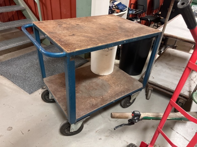 1431532-11 Material carts, warehouse carts, rolling tables, etc.