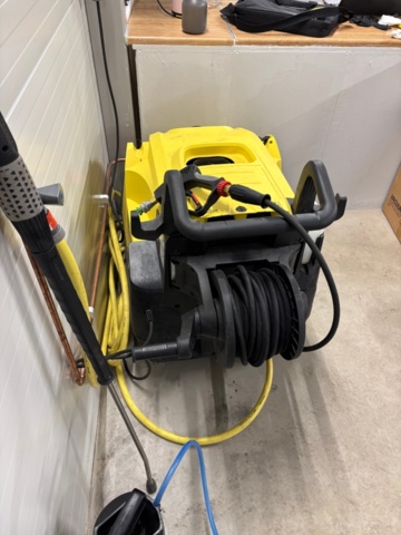 1372691-2 Högtryckstvätt med hetvatten - Kärcher HDS 9/17-4 C