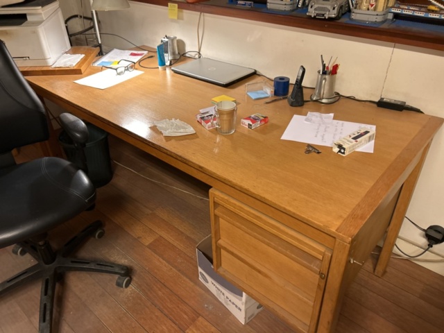 1423661-6 Större samling med diverse kontorsmöbler