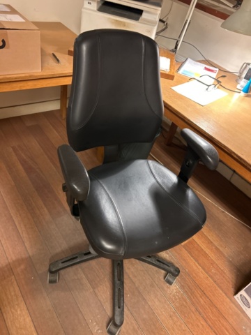 1423661-11 Större samling med diverse kontorsmöbler