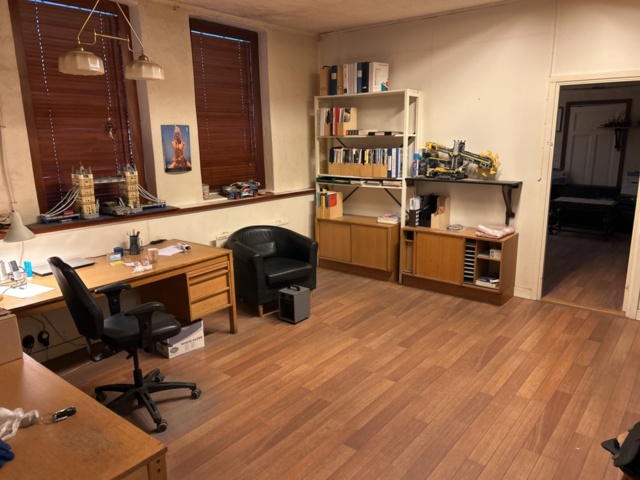 1423661-1 Större samling med diverse kontorsmöbler