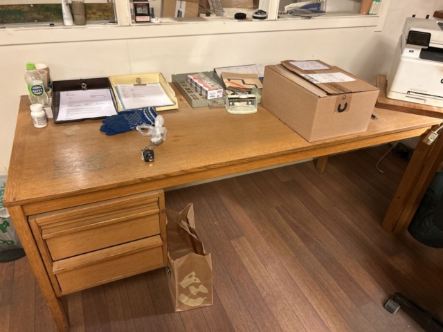 1423661-5 Större samling med diverse kontorsmöbler