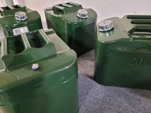 1454174-4 Bränsletank 20 L med påfyllningspip 4 st