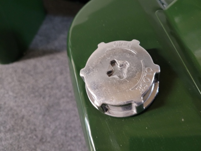 1454175-6 Bränsletank 20 L med påfyllningspip 4 st