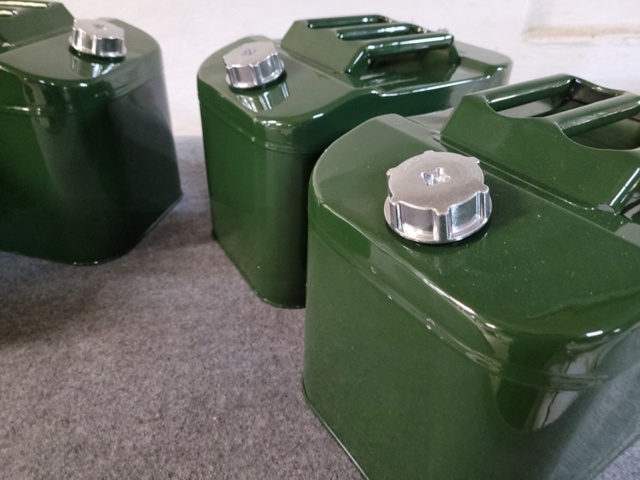 1454176-3 Bränsletank 20 L med påfyllningspip 4 st