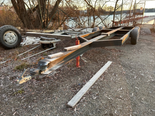 1423671-2 Boat cradle/pick-up trolley