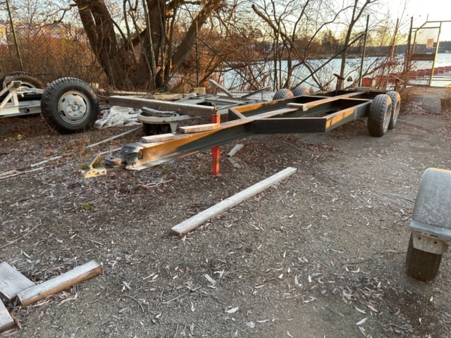 1423671-5 Boat cradle/pick-up trolley